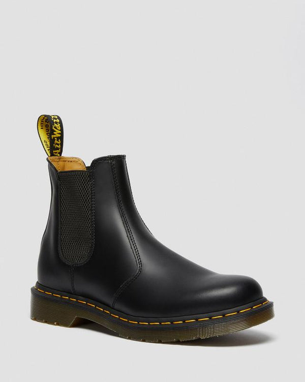 Chelsea boots 2976 Noir à surpiqûre jaune en cuir lisse